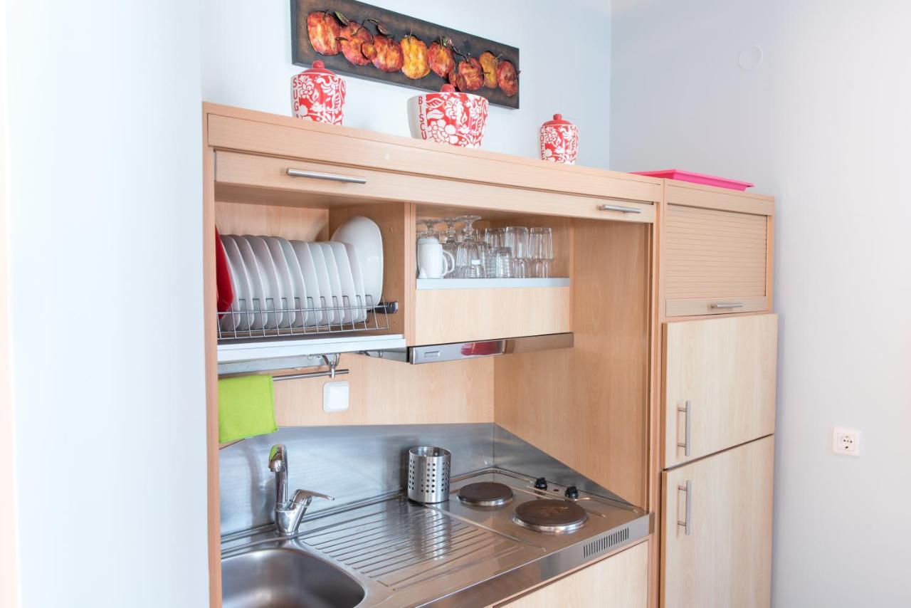 Myrties Boutique Apartments מראה חיצוני תמונה