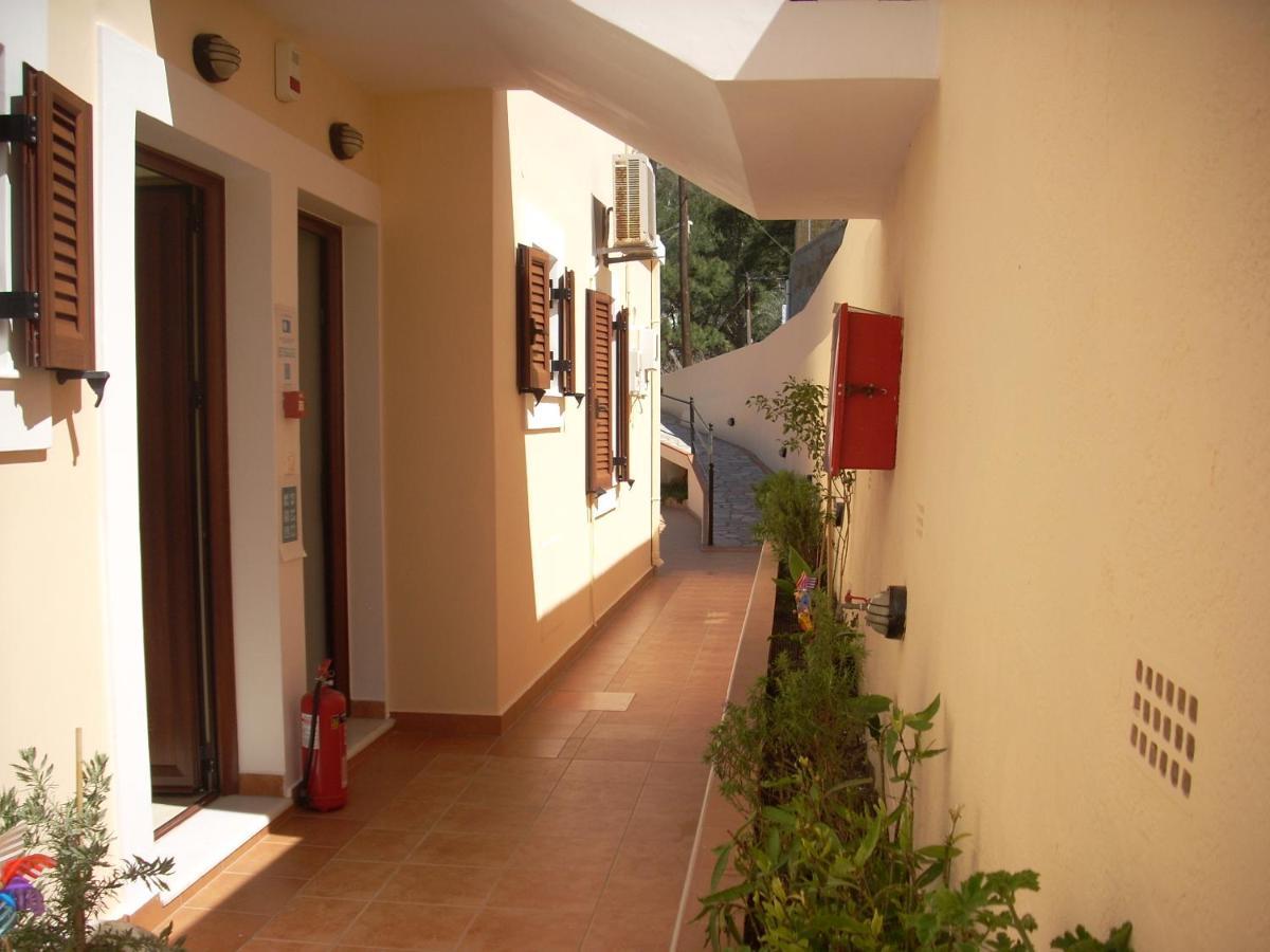 Myrties Boutique Apartments מראה חיצוני תמונה